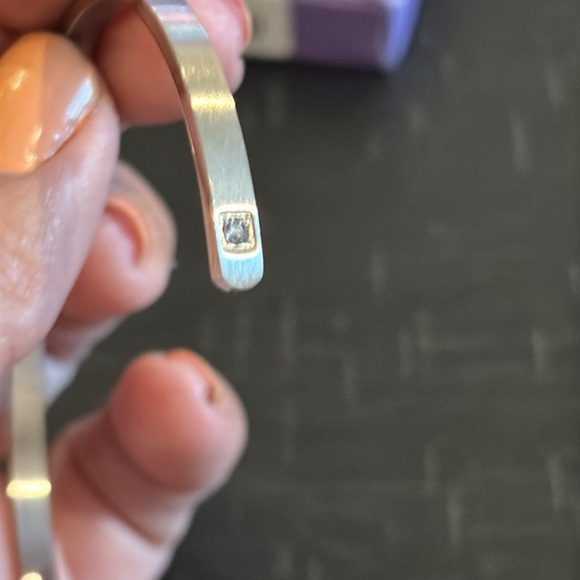 Intuitions Life Is A Gift Silver Tone Bangle Bracelet - Picture 5 of 7